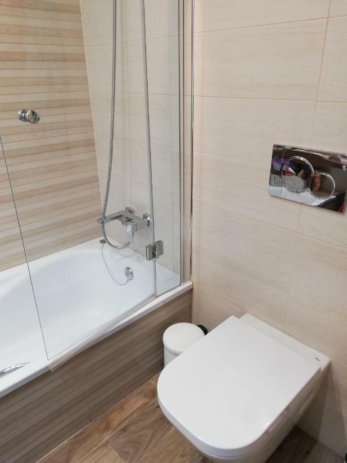 Benalbeach Jr Suite Malaga Luaran gambar